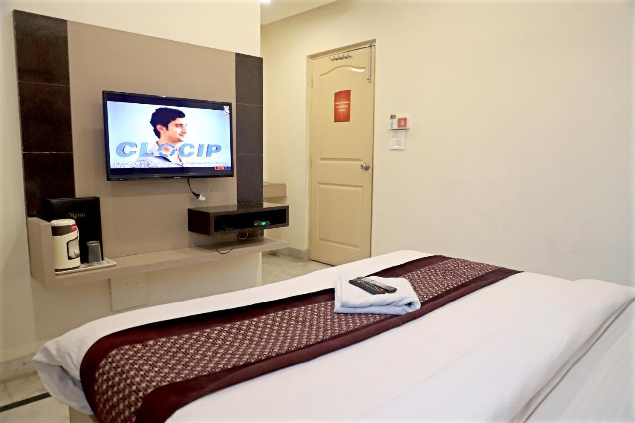 Hotel Klick International At "5 Min Walking " From New Delhi Railway Station Экстерьер фото