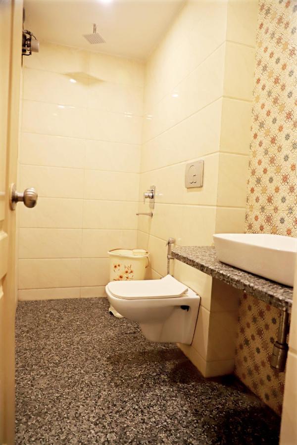 Hotel Klick International At "5 Min Walking " From New Delhi Railway Station Экстерьер фото